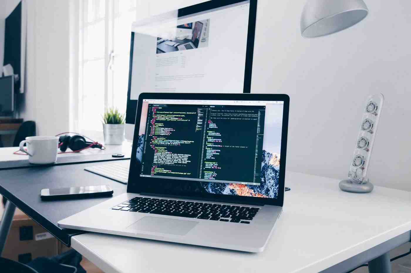 Best Programming Languages for Blockchain - Hashtag Web3 article cover