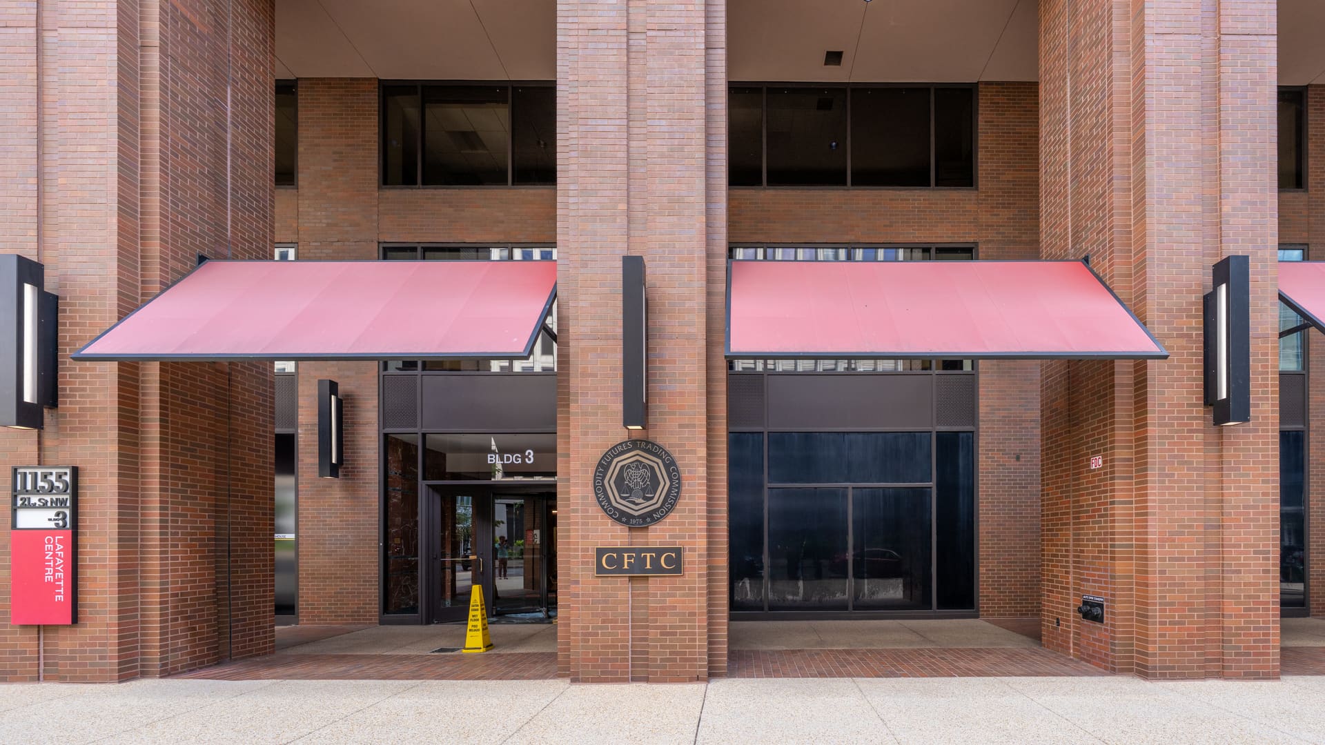 CFTC tells court CME lacks standing to block US perpetual futures - Hashtag Web3 article cover