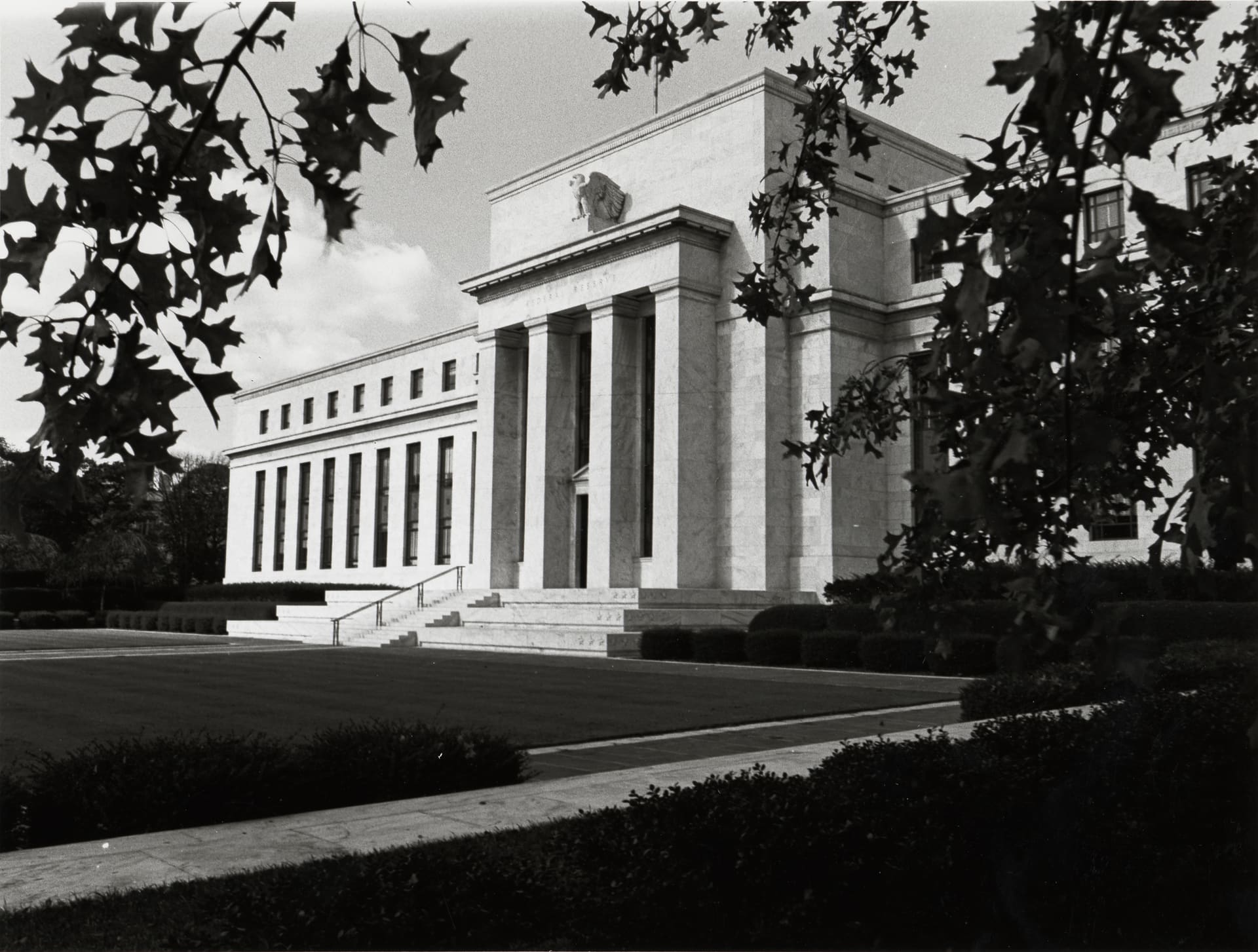 Federal Reserve proposes reserve and capital rules for stablecoin issuers under GENIUS Act - Hashtag Web3 article cover
