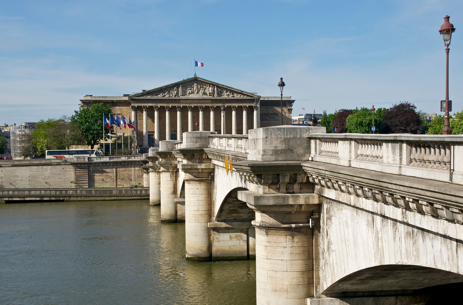 French Assembly backs tax on crypto-to-stablecoin swaps by one vote - Hashtag Web3 article cover