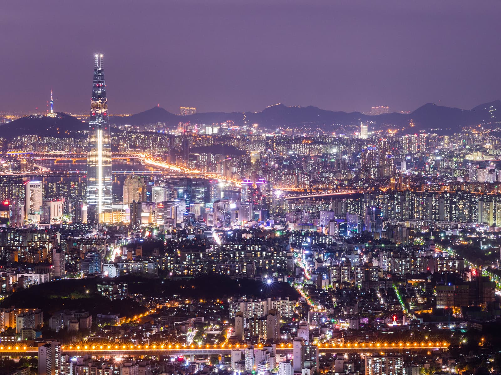 Sui Foundation invests $30M as DATA Network retires its chain for Sui - Hashtag Web3 article cover